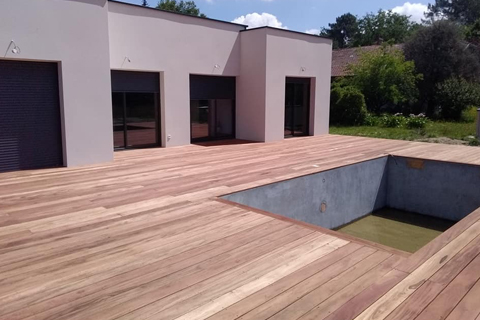 Terrasse et contour de piscine en muiracatiara, Sanguinet